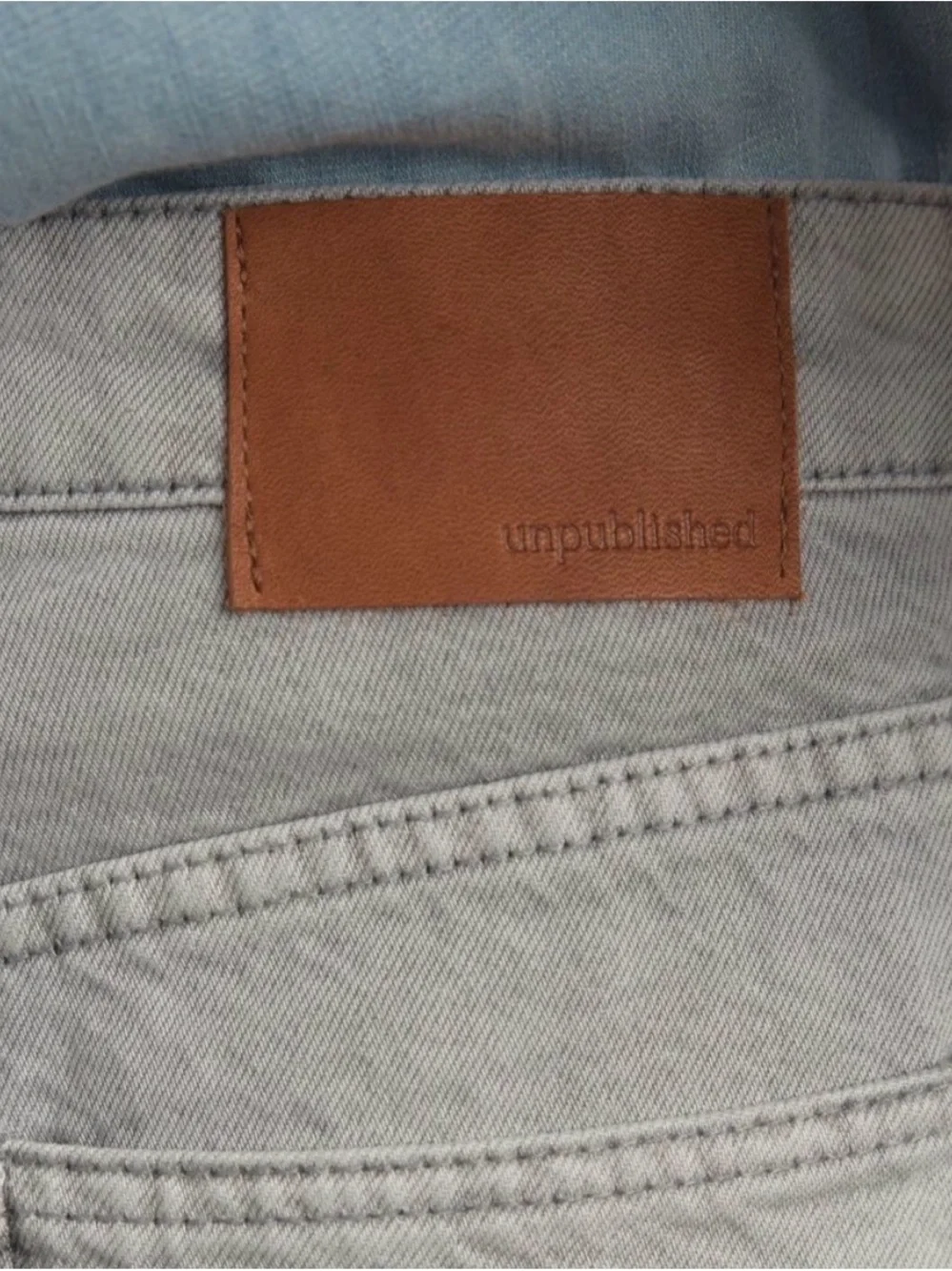 NWT Unpublished x Anthropologie Emma Denim Shorts Color: DENIM LIGHT Size 29 - Picture 3 of 8